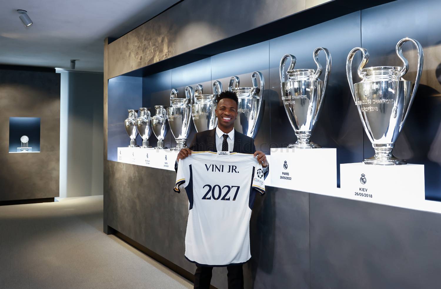 Vini Jr. renova com o Real Madrid até 2027 Foto: Real Madrid/Divulgação