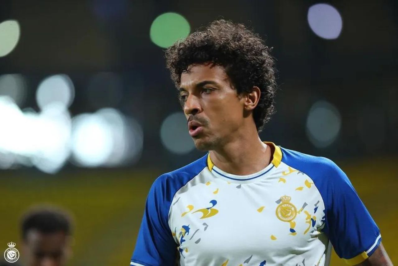 Luiz Gustavo, alvo do São Paulo