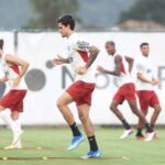 Tite testou possibilidades no treino