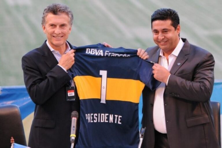 <p>Macri e o ex-presidente xeneize Daniel Angelici (Foto: Boca Juniors/Divulgação)</p>
