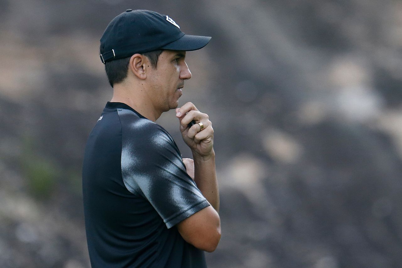 Lúcio Flávio comandou o botafogo em sete jogos do Brasileirão