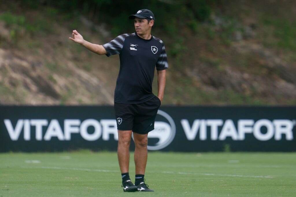 Treinador não faz mais parte do Botafogo