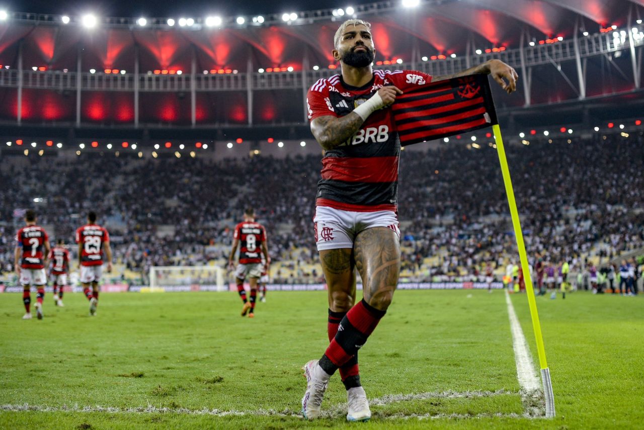 Gabigol comemorando gol pelo Flamengo