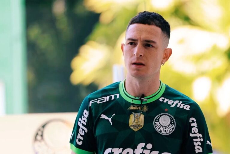 <p>Argentino é o primeiro reforço do Palmeiras para 2024. Foto: Reprodução/TV Palmeiras/FAM</p>
