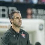 Léo Condé é treinador do Vitória. Foto: Victor Ferreira/EC Vitória