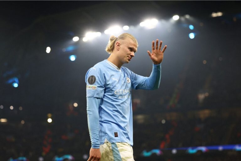 <p>Haaland em campo pelo Manchester City. Foto: Darren Staples / AFP</p>