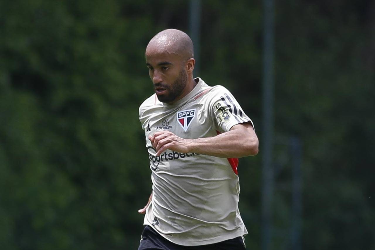 Lucas durante atividade neste sábado (18)