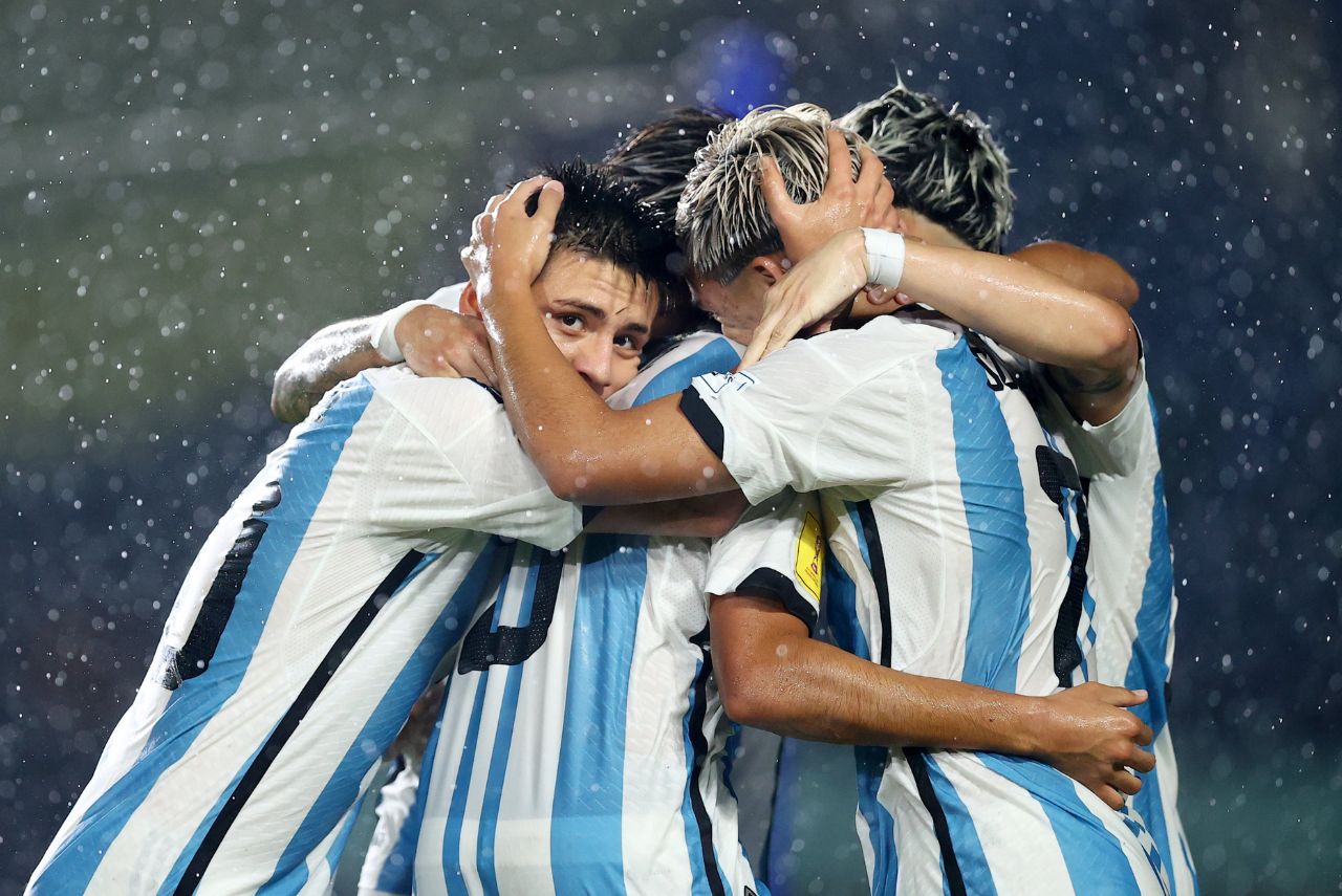 Argentina vai enfrentar o Brasil nas quartas