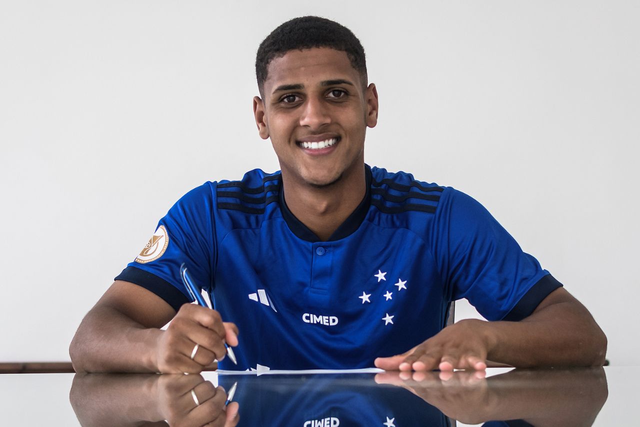 Atacante de 18 anos defendeu o sub-20 do Cruzeiro em 2023