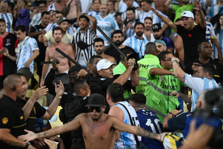 <p>Conmebol condenou violência no Maracanã (Foto: Carl de Souza/AFP)</p>
