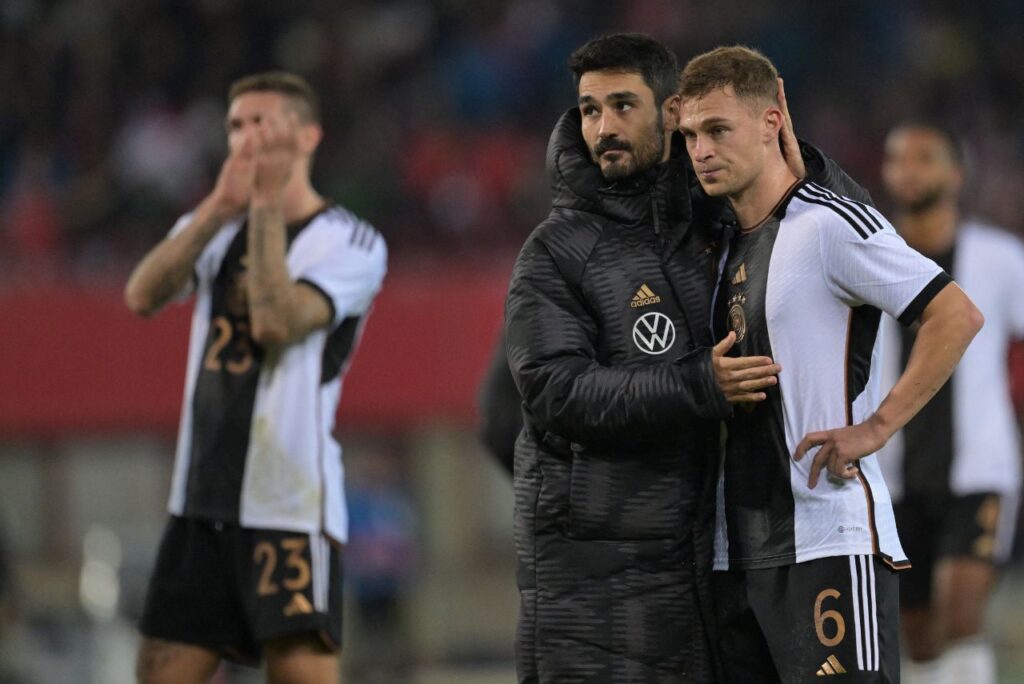Jogadores da Alemanha após nova derrota