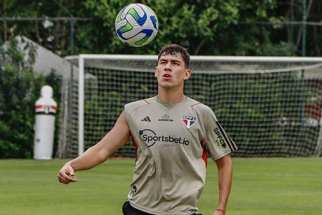 Ferraresi em treino do São Paulo