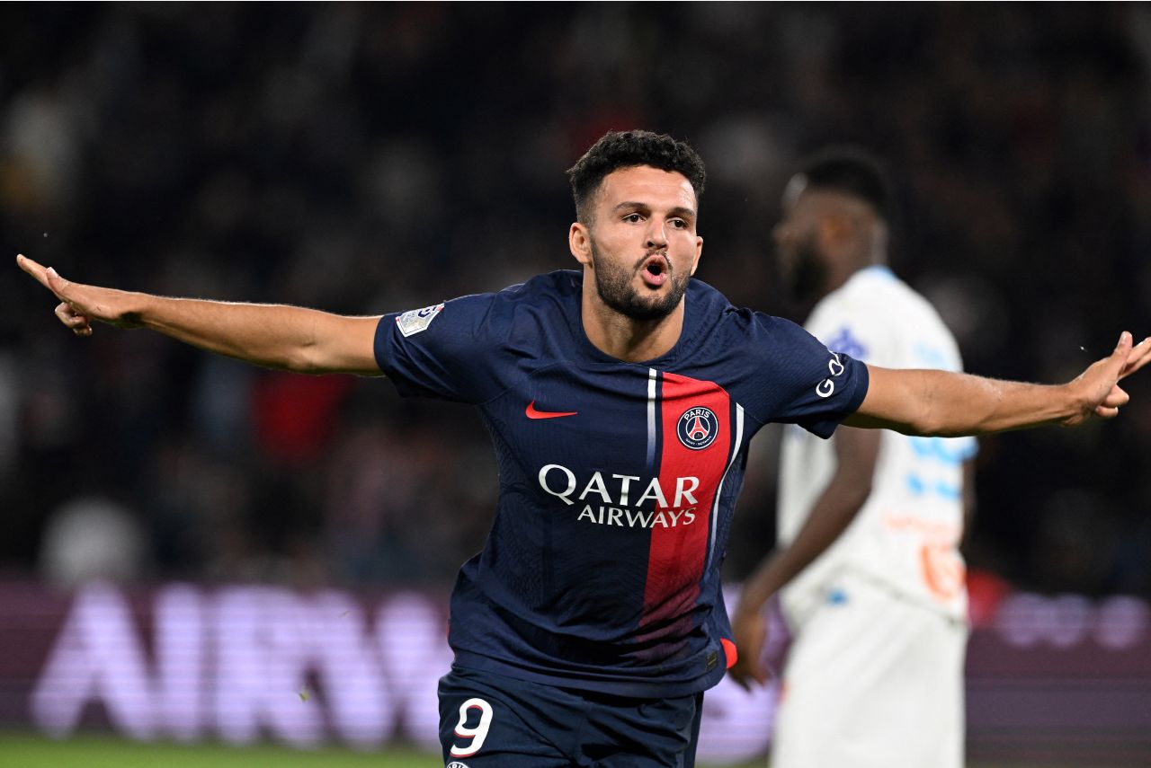 Gonçalo Ramos comemorando gol pelo PSG