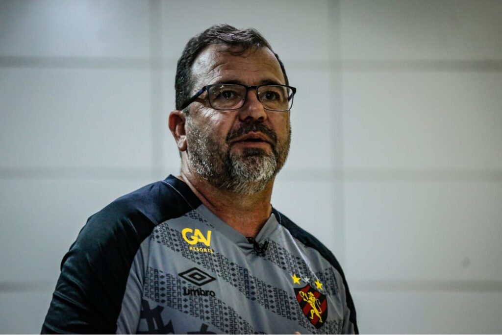 Enderson Moreira Foi demitido do Sport após a derrota para o Vitória (Foto: SCR/Divulgação)