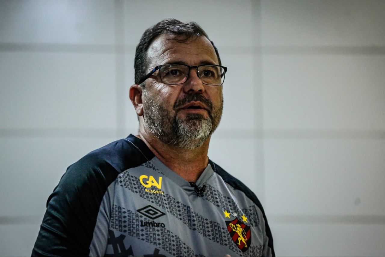 Enderson Moreira Foi demitido do Sport após a derrota para o Vitória (Foto: SCR/Divulgação)