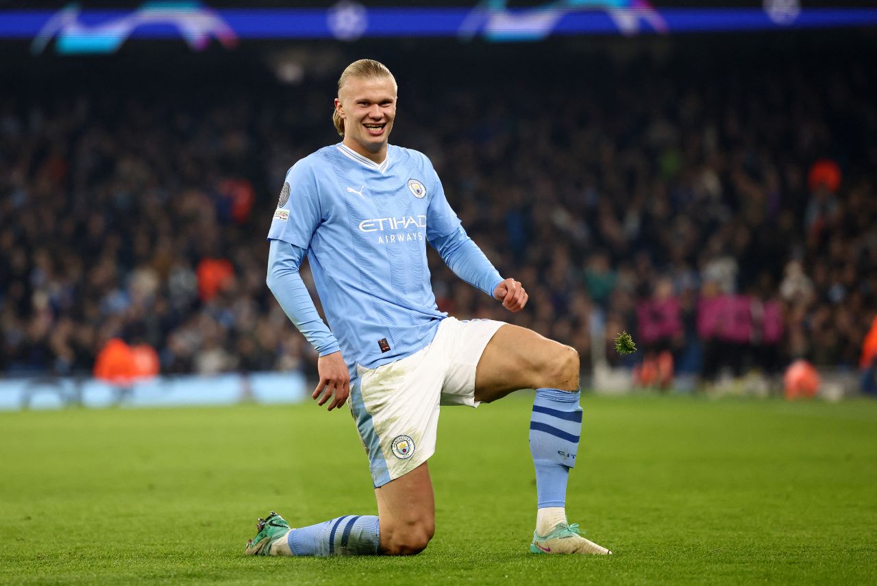 Haaland em ação pelo Manchester City
