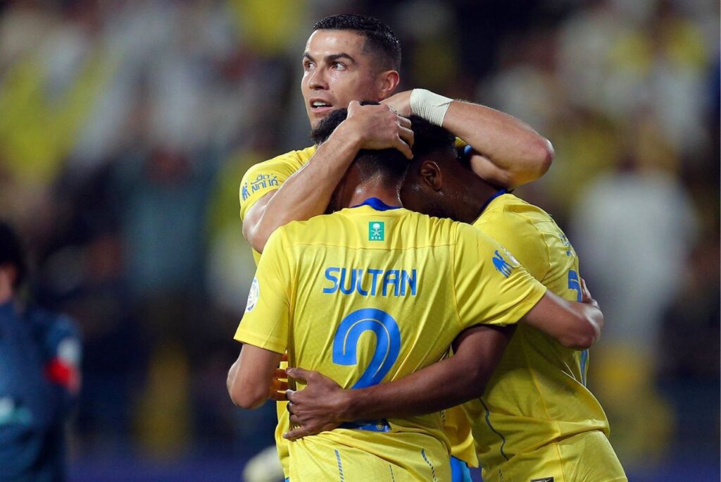 Cristiano Ronaldo marcou dois na vitória do Al-Nassr sobre o Al-Okhdood (Foto: X/Reprodução)