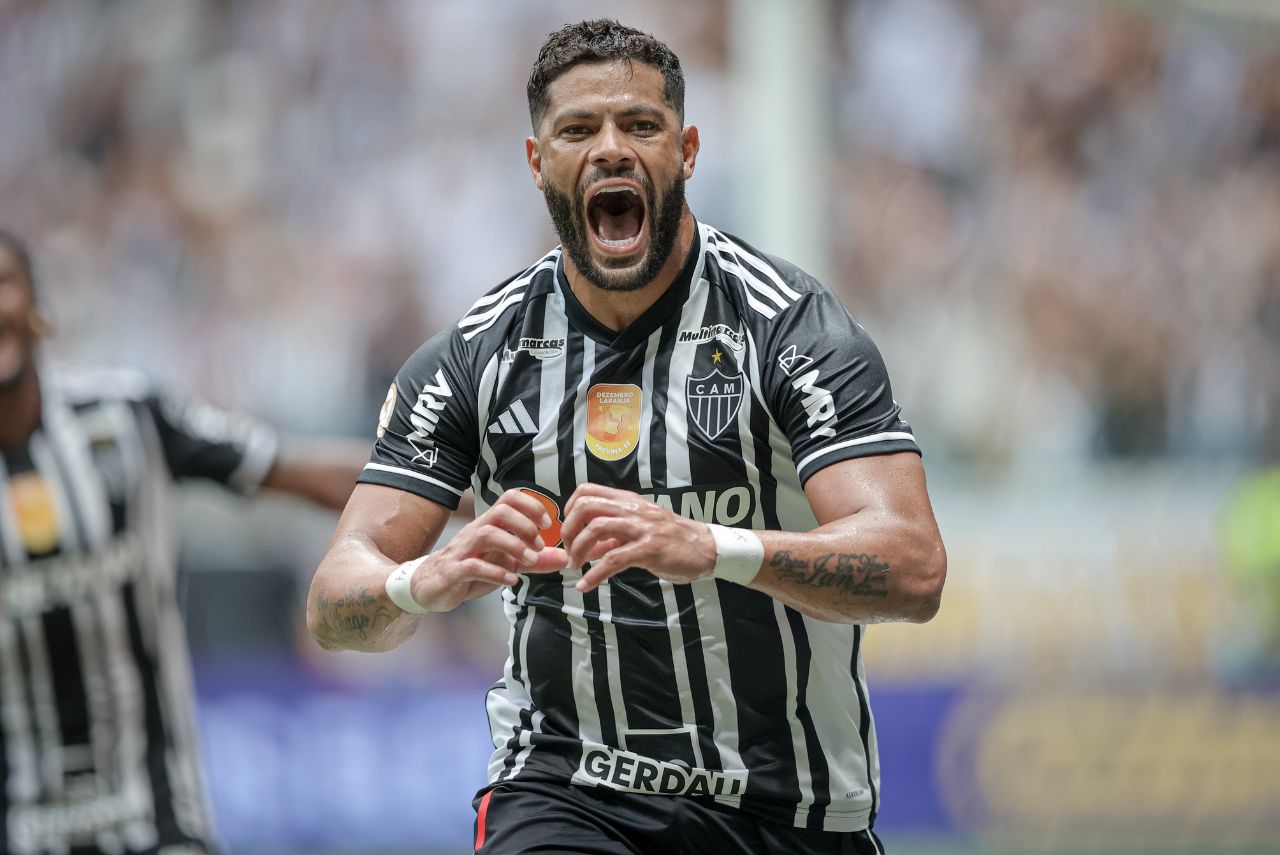 Hulk, o paraibano que brilhou no exterior e aumenta mais sua idolatria com gols pelo Atlético-MG - Hulk, atacante do Atlético-MG comemora gol em jogo contra o Grêmio
