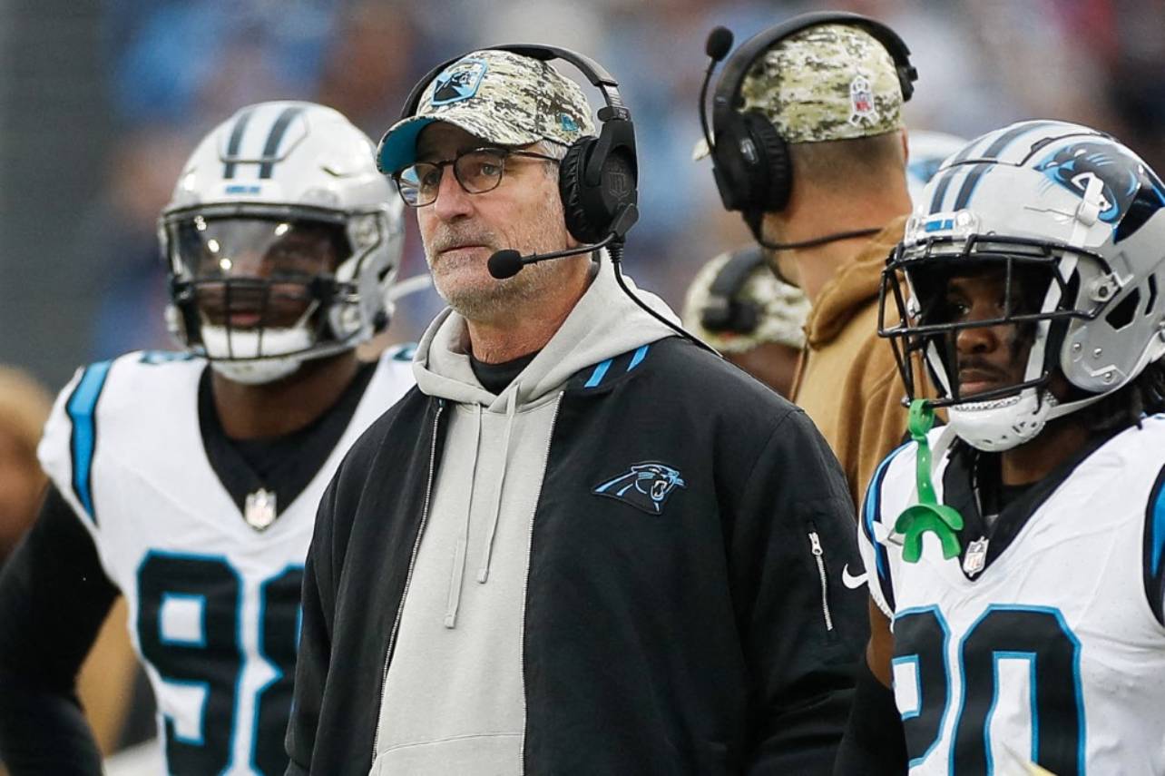 Frank Reich foi demitido nesta segunda-feira (27)
