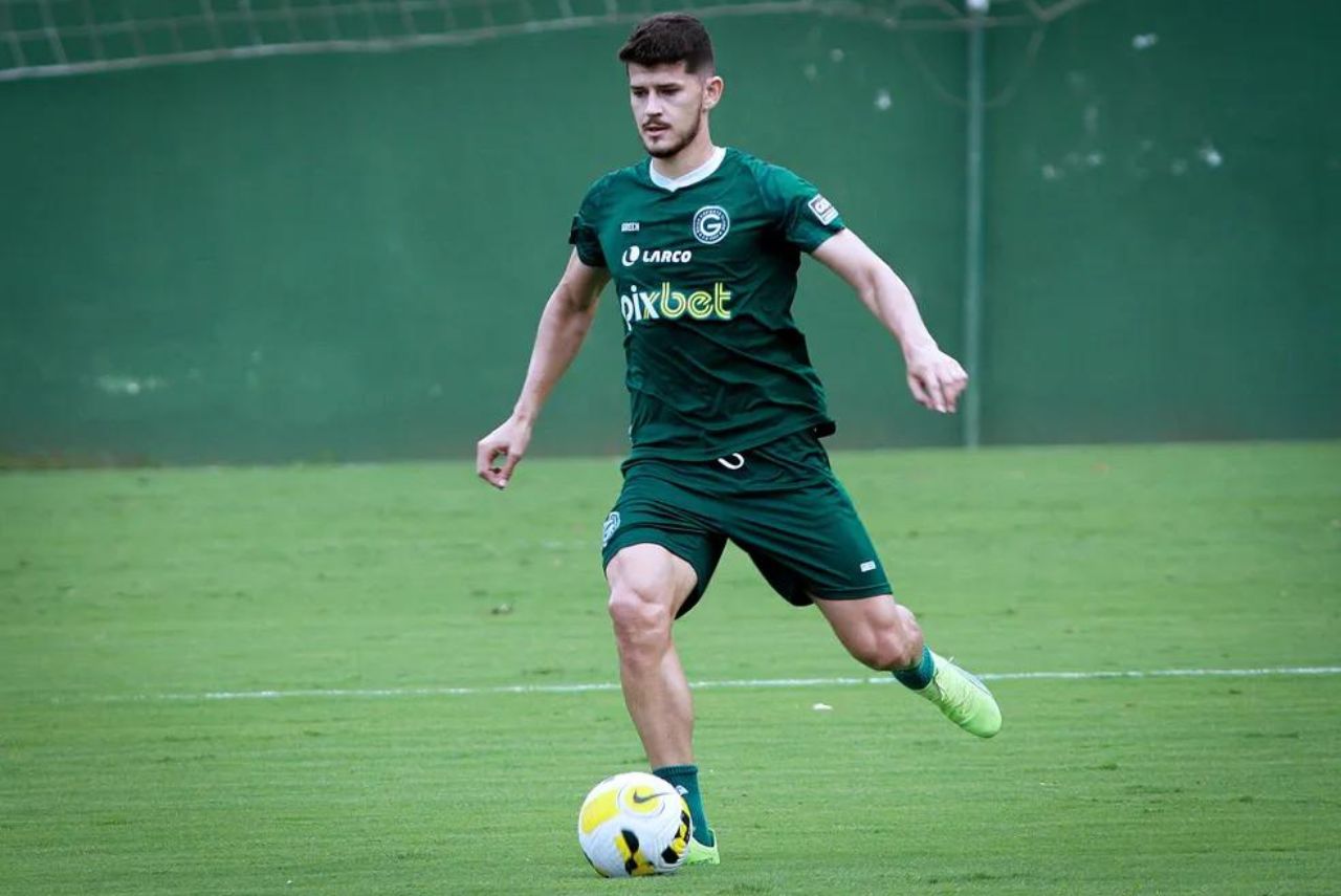 Hugo será reforço do Corinthians em 2024