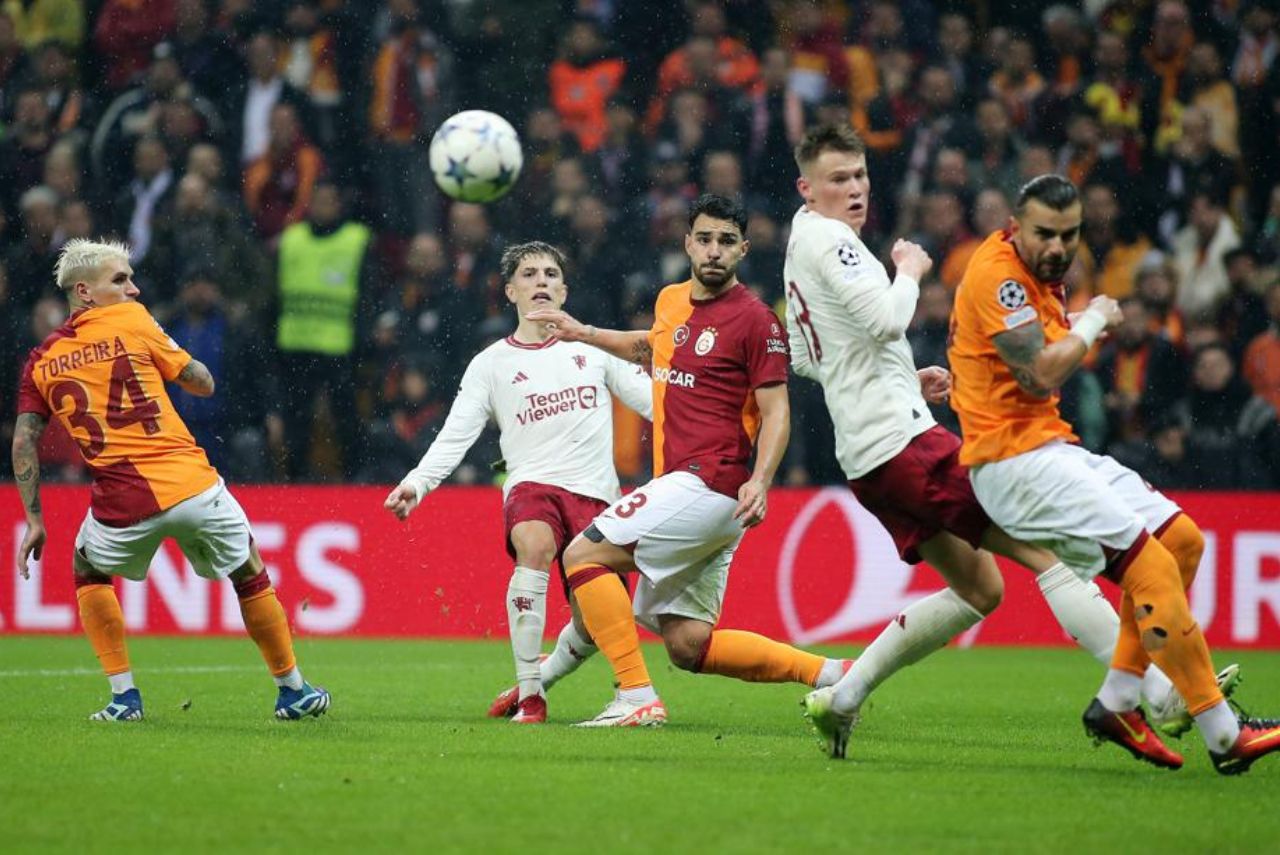 Manchester United e Galatasaray empataram em duelo emocionante (Foto: UEFA/Divulgação)