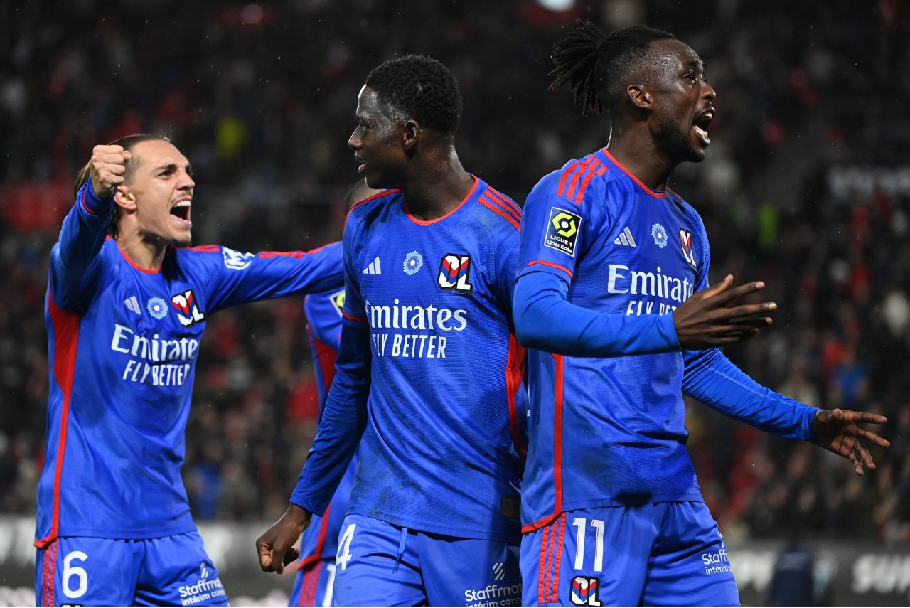 Lyon busca espantar má fase no Campeonato Francês (Foto: Sebastien Salom-Gomis/AFP)
