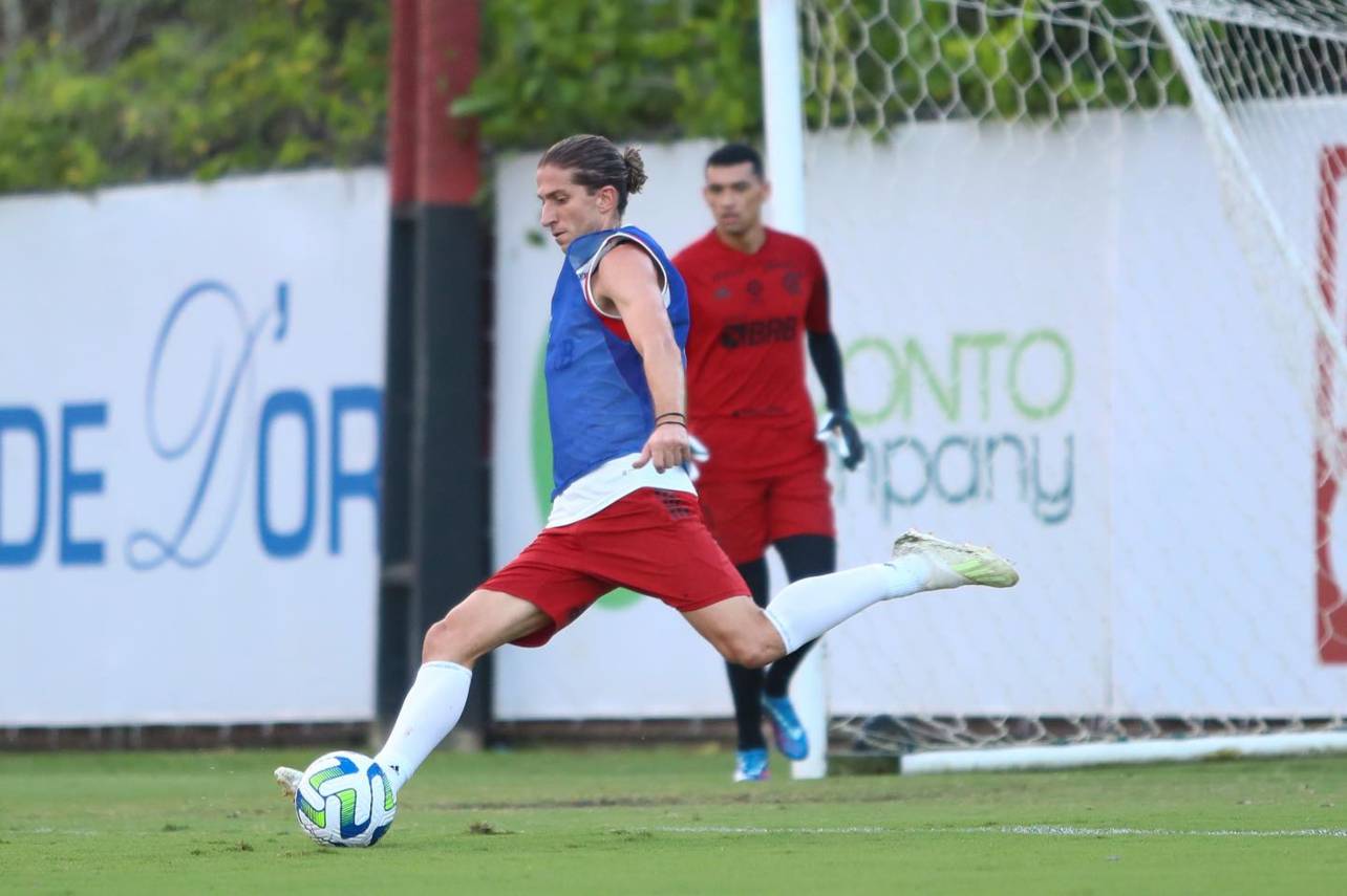 Filipe Luís vai se aposentar no fim da temporada