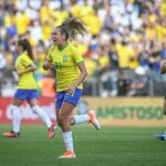 Priscila marcou o gol da vitória do Brasil sobre o Japão em sua estreia pela seleção principal Foto: Nayra Halm / Staff Images Woman / CBF