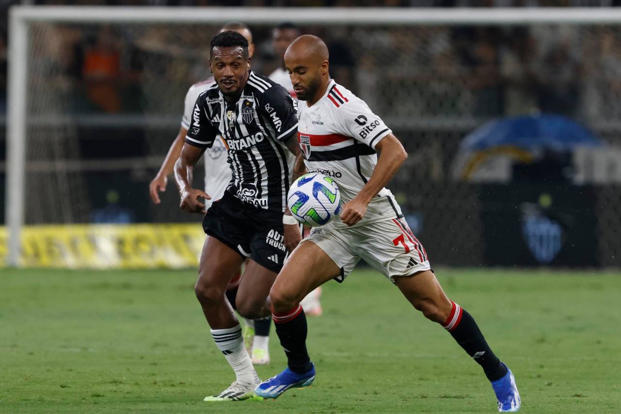 Lesão de Lucas preocupa Dorival