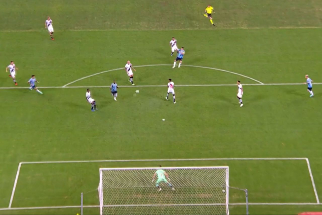 Suárez foi o autor do gol da vitória do Grêmio sobre o Vasco (Foto: OneFootball/Reprodução)
