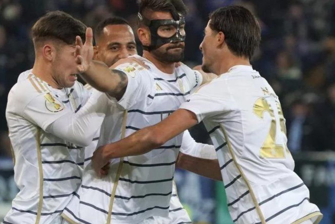 Sarrebruck venceu o Eintracht e avançou na Copa da Alemanha (Foto: Divulgação)