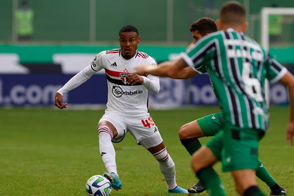 Nathan, do São Paulo, interessa ao Bragantino
