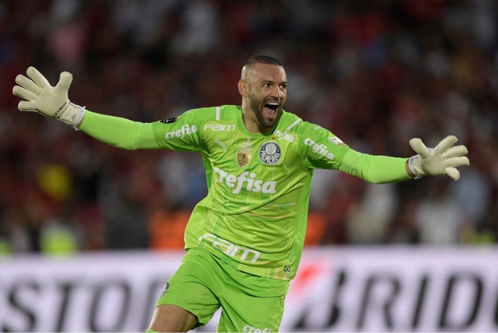 Weverton foi escolhido para a seleção do prêmio Bola de Prata 2023 (Foto: Juan Mabromata/AFP)