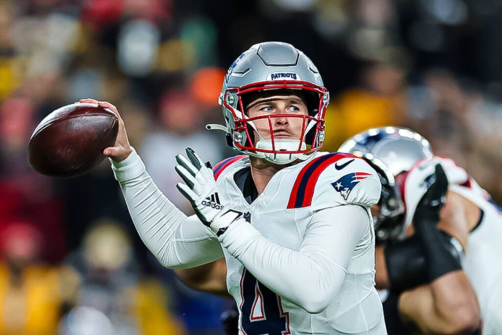 Zappe foi o destaque dos Patriots no jogo