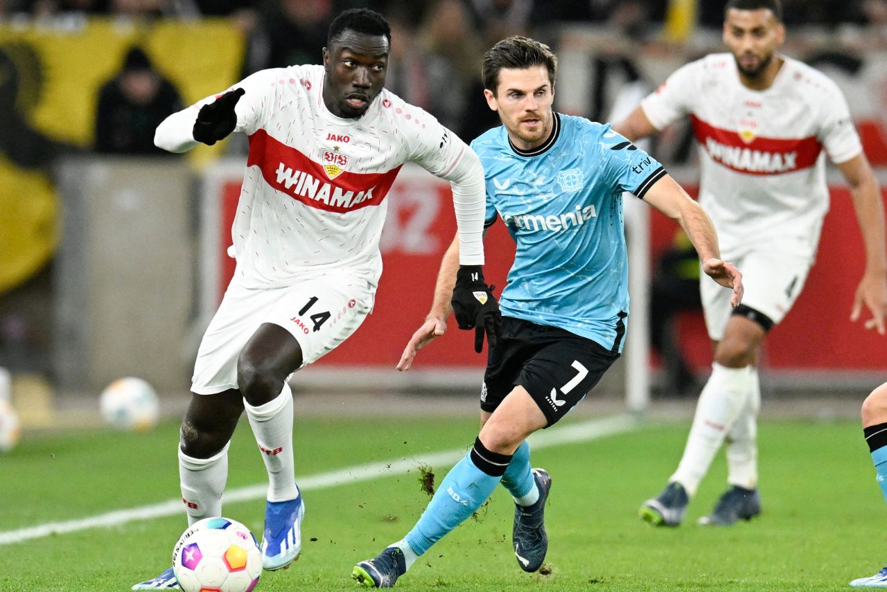 Bayer Leverkusen ficou no empate com o Stuttgart pelo Campeonato Alemão (Foto: Thomas Kienzle/AFP)