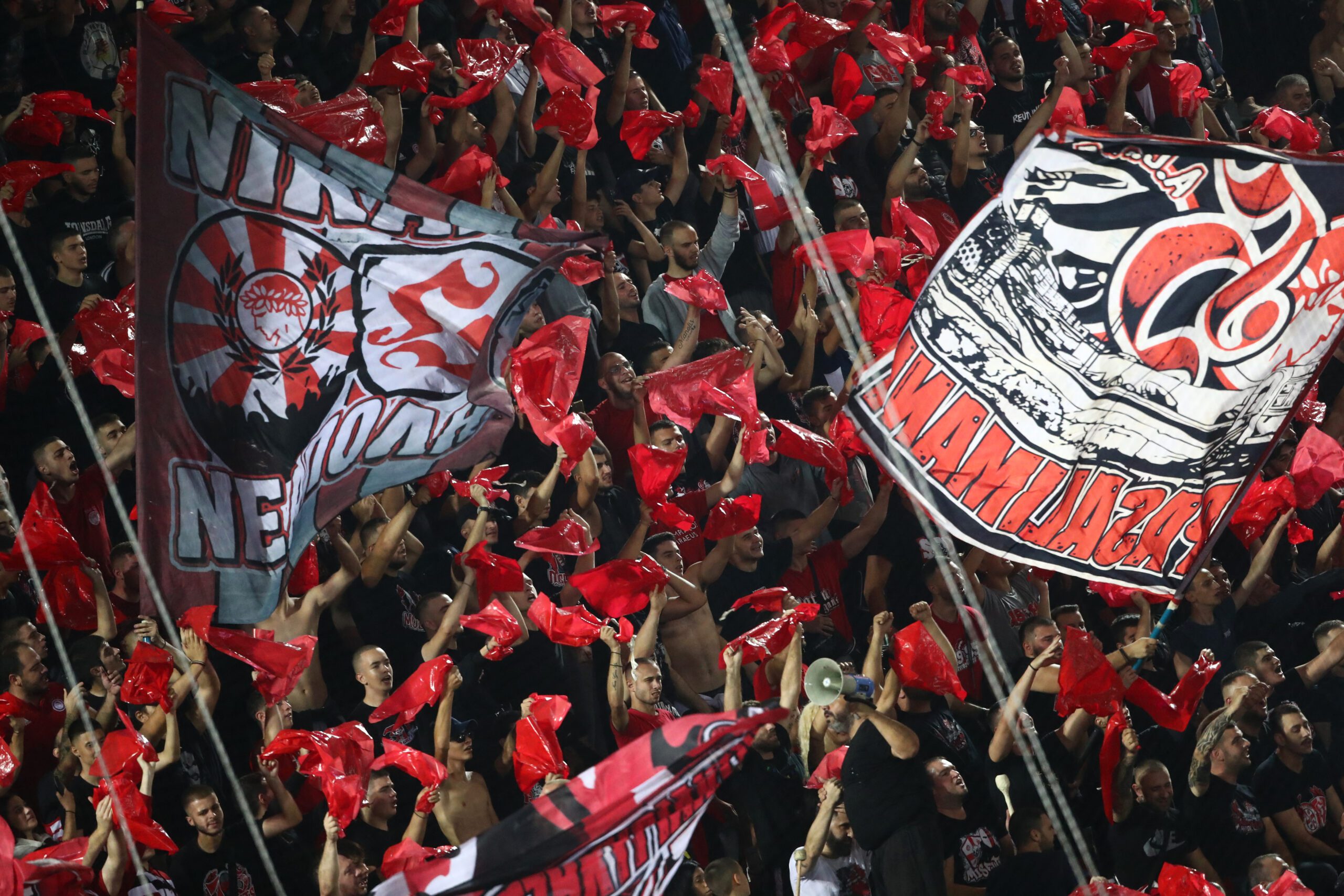 Torcida do Olympiacos Foto: STEFANOU / Eurokinissi / AFP