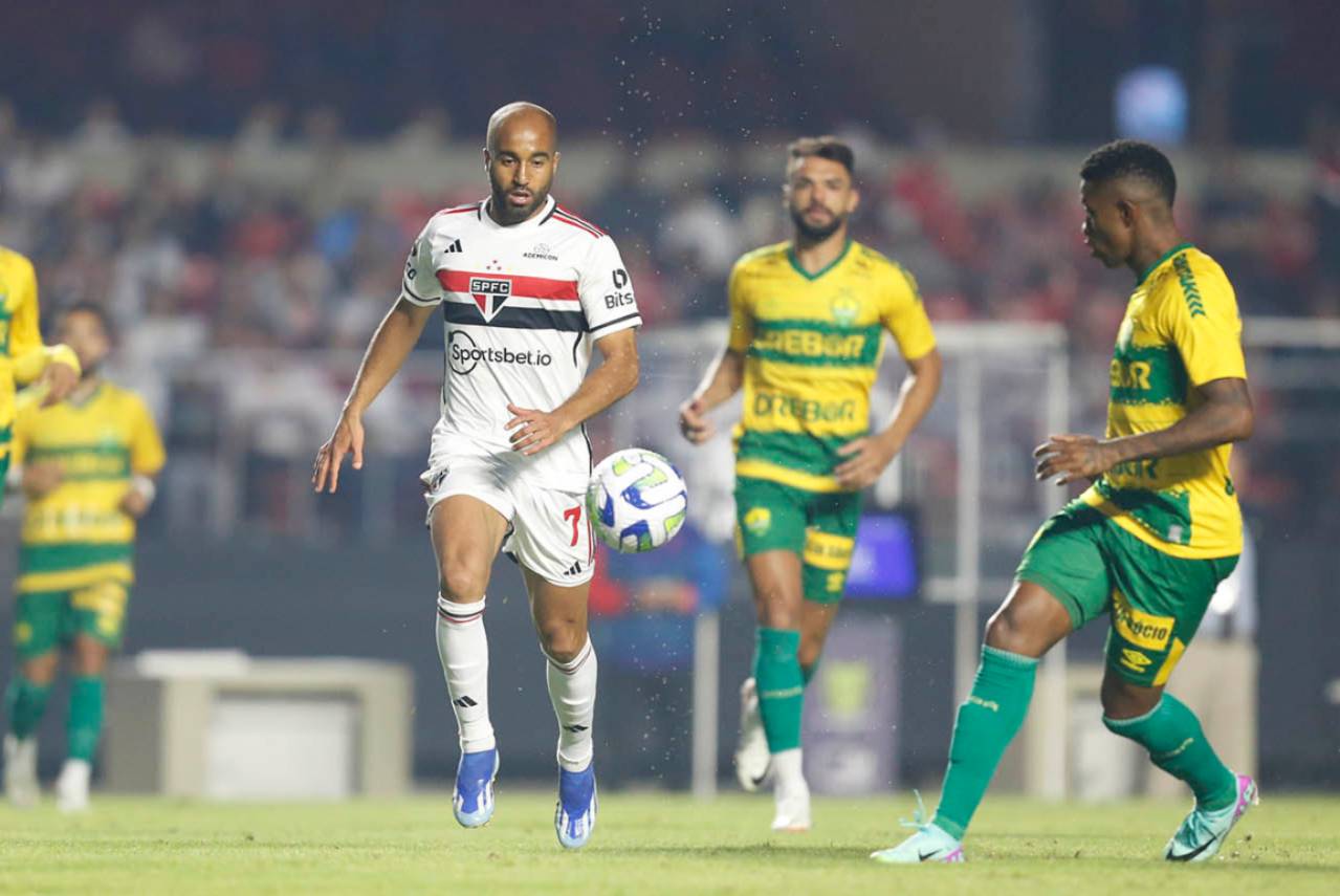 Lucas deve permanecer no São Paulo