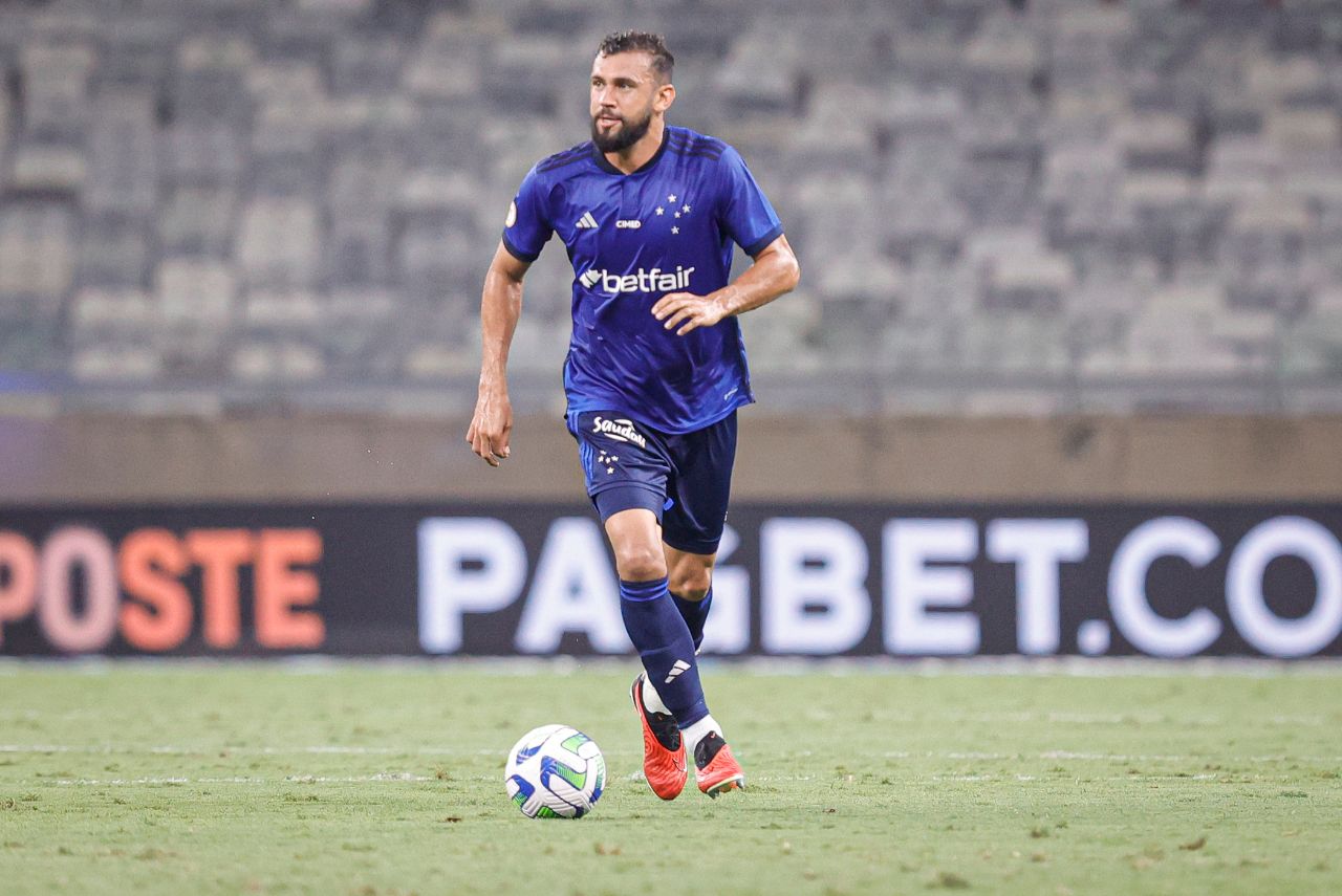 Luciano Castán deixou o Cruzeiro e acertou com o Sport