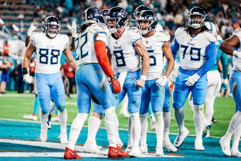 <p>Titans quebraram a invencibilidade dos Dolphins em casa. Foto: Reprodução/X </p>