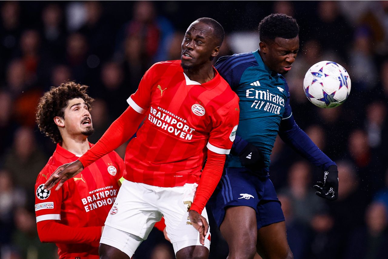 Arsenal e PSV fizeram bom jogo na Holanda