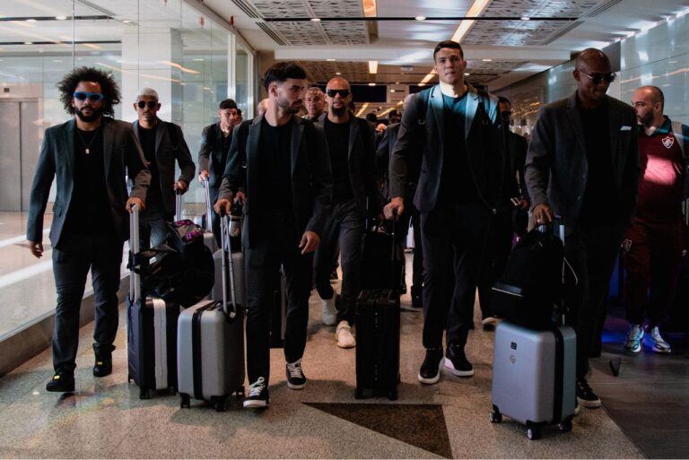 <p>Jogadores do Fluminense em chegada na Arábia Saudita para a disputa do Mundial. Foto: Reprodução/FFC</p>
