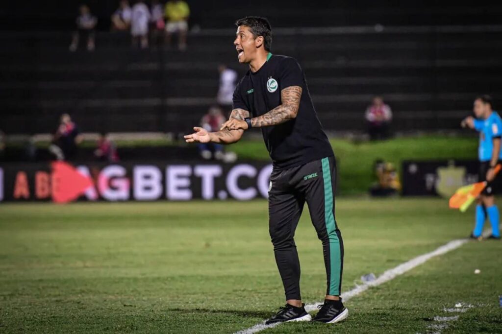Thiago Carpini estava com conversas adiantas com o Santos