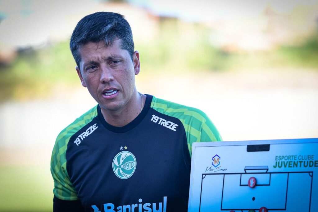 Treinador de 39 anos comandará o São Paulo