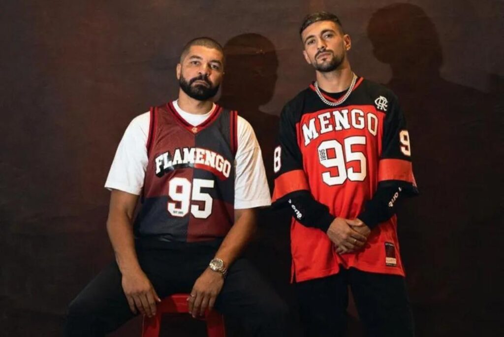 Olivinha e Arrascaeta estrelaram campanha de lançamento das jerseys (Foto: CRF/Divulgação)