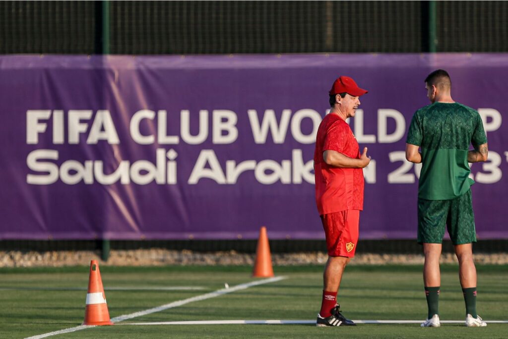Treino do Fluminense na Arábia Saudita