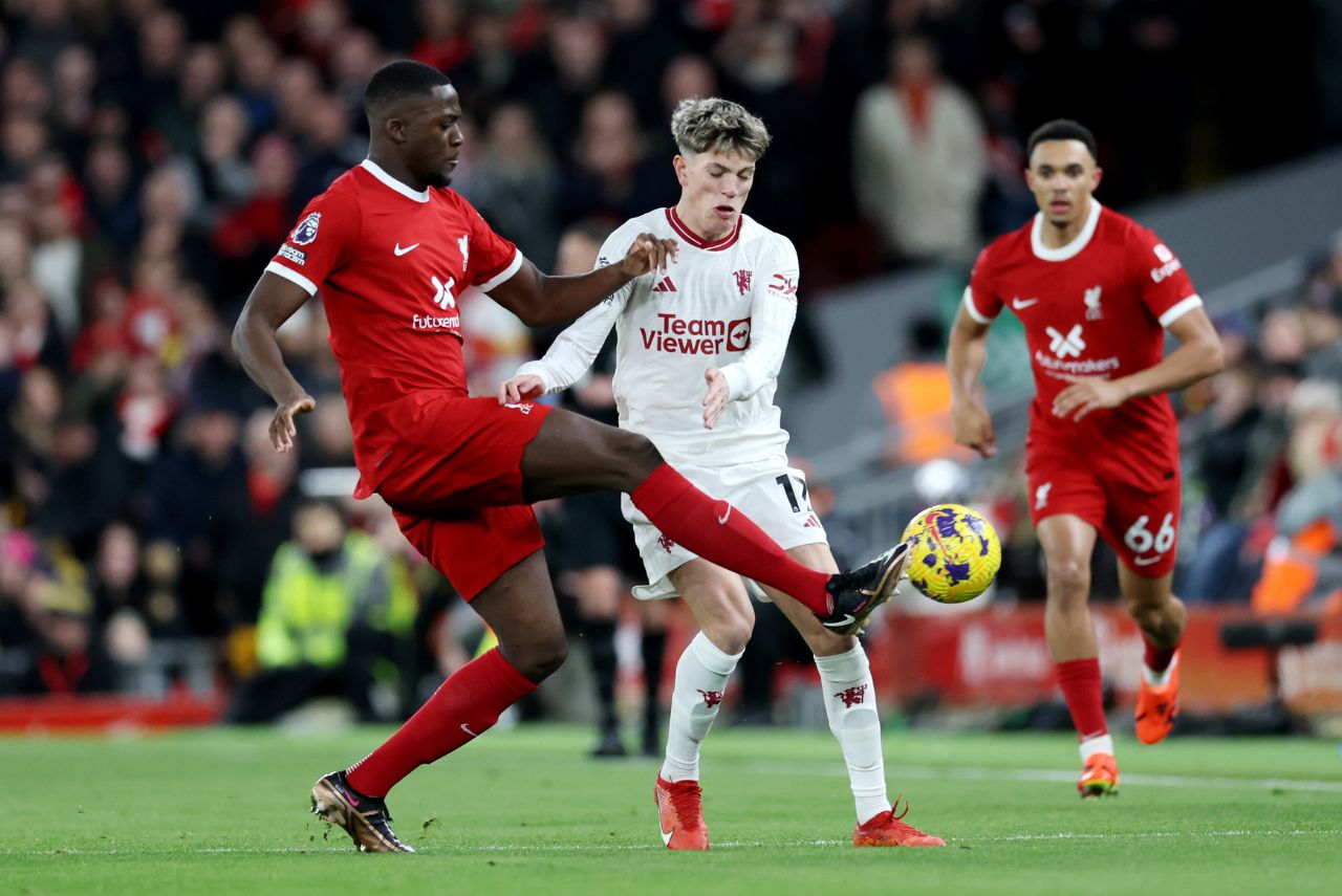 Liverpool e United não saíram do zero
