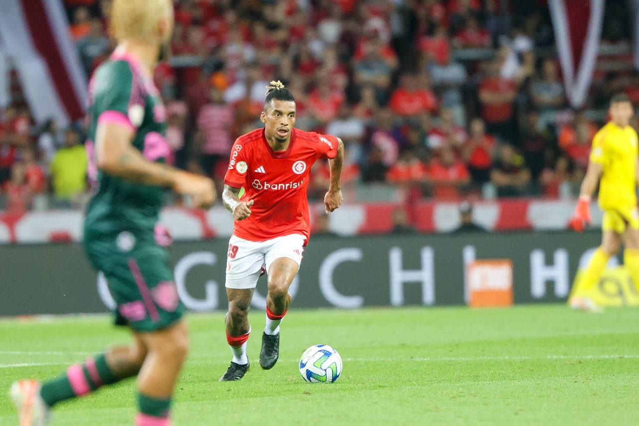 Dalbert não vai renovar seu contrato com o Internacional. Foto: Ricardo Duarte / Internacional