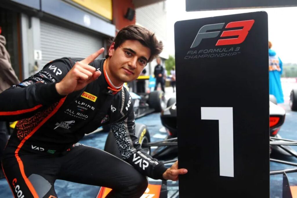 Caio Collet comemora vitória na Fórmula 3 em 2023