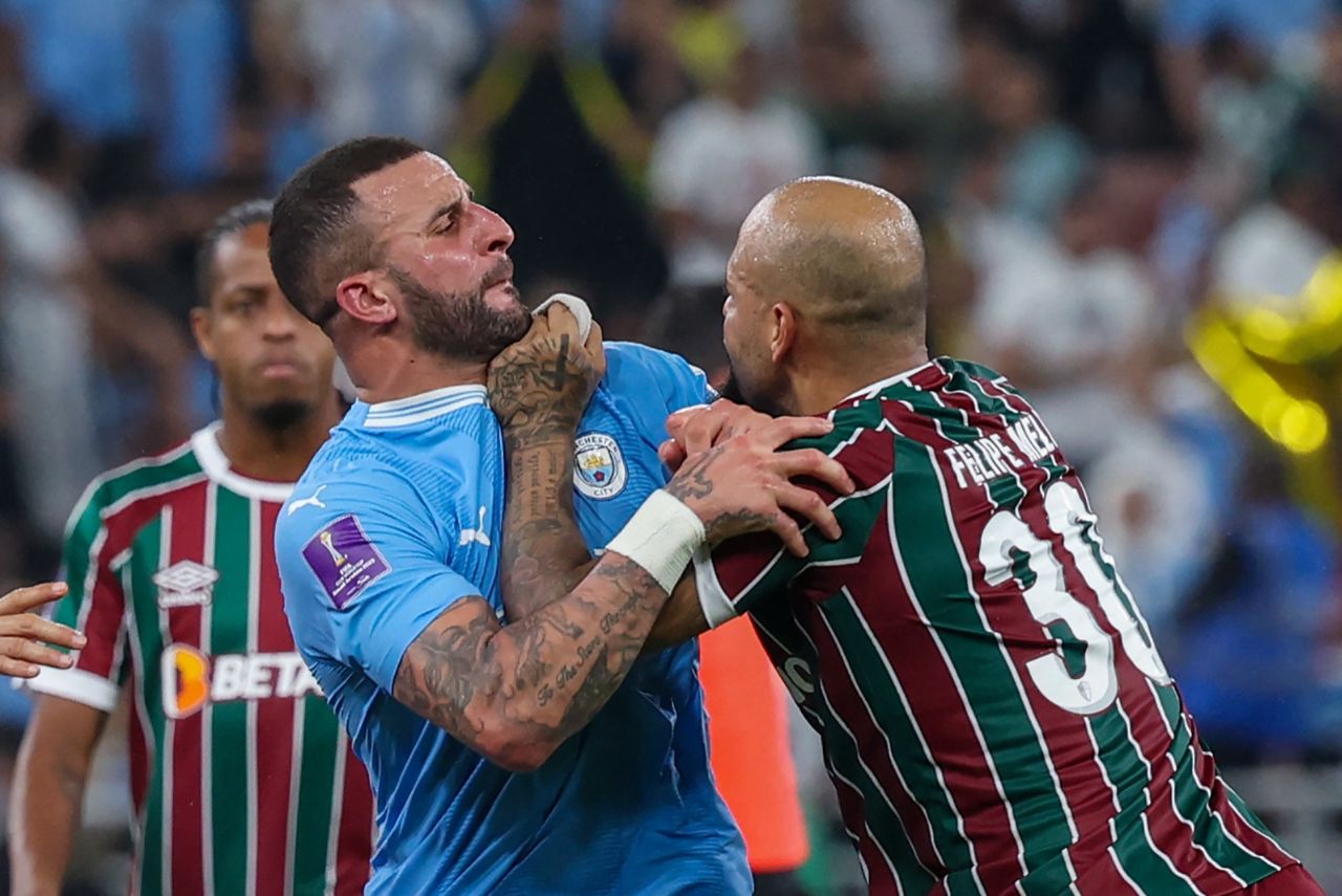 Felipe Melo e Kyle Walker se envolveram em confusão