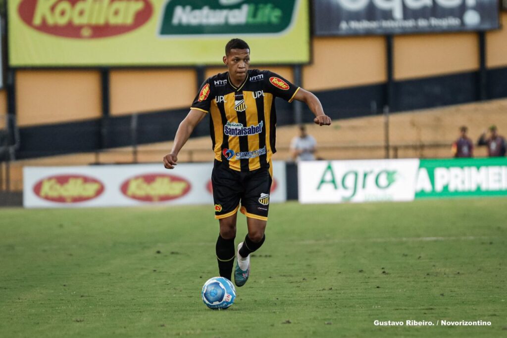 Adriano Martins, provável reforço do Corinthians